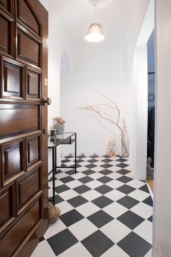 Spacious 82 M2 Two Bedroom Classy Apartment Near City Center Солун Екстериор снимка